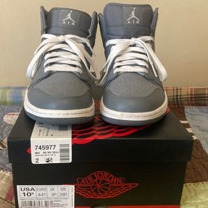 Jordan 1 Mid  Cool Grey    Cool Grey/White